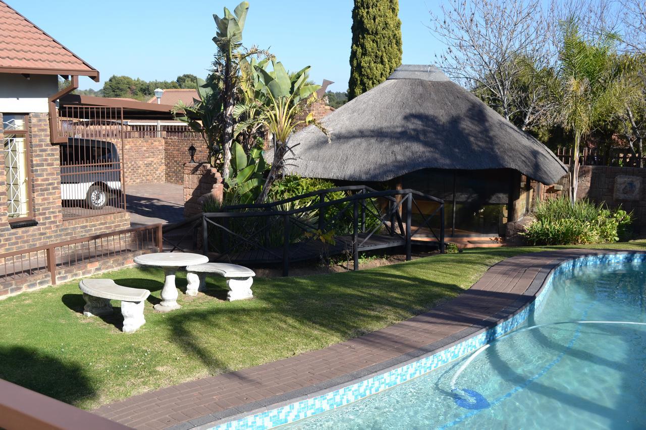 Oasis Of Life Guest House Witbank Exteriér fotografie