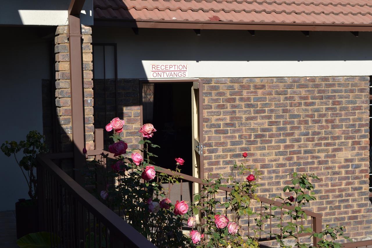 Oasis Of Life Guest House Witbank Exteriér fotografie