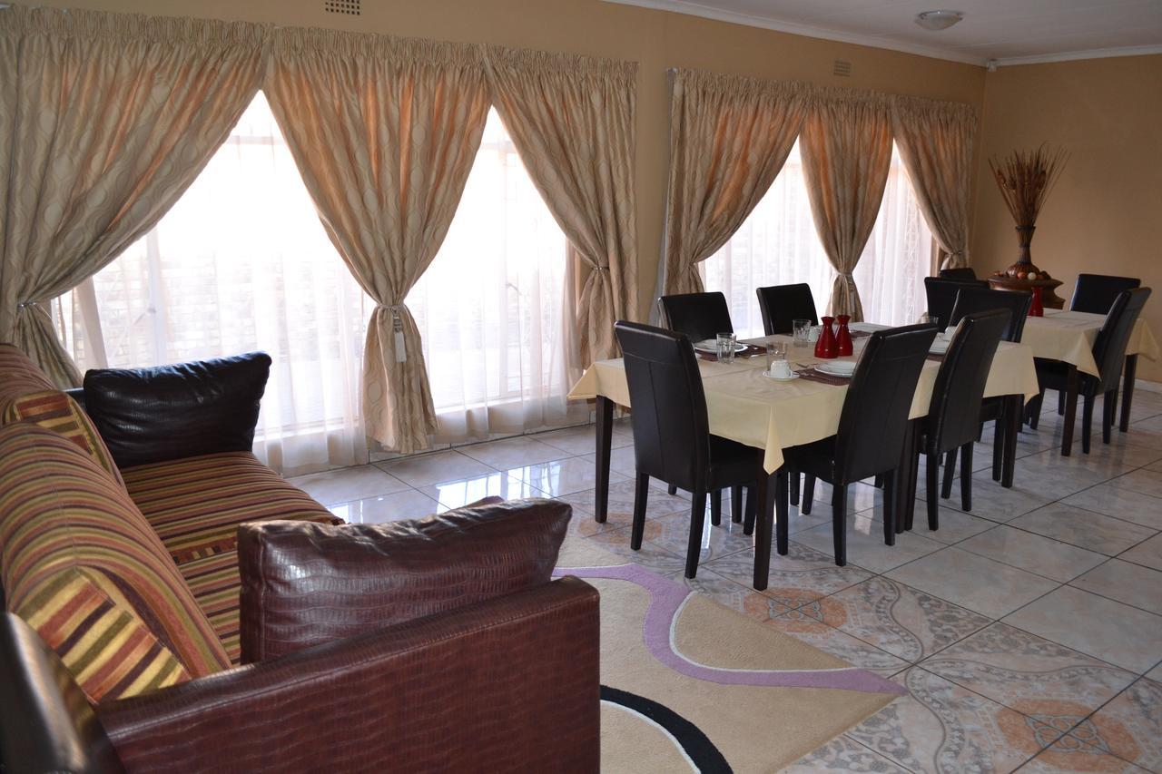 Oasis Of Life Guest House Witbank Exteriér fotografie