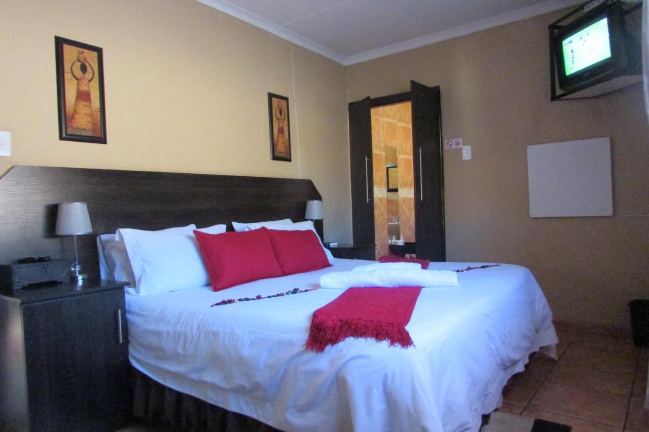 Oasis Of Life Guest House Witbank Exteriér fotografie